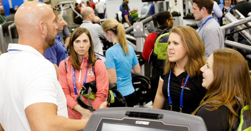 Members engage with Associate members at the 2015 NIRSA Expo